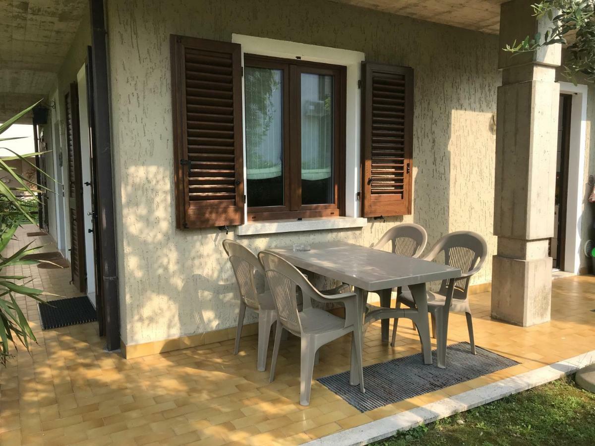Casa Mary Due - Trilocale Con Giardino Privato A Due Passi Dal Lago Sirmione Ngoại thất bức ảnh